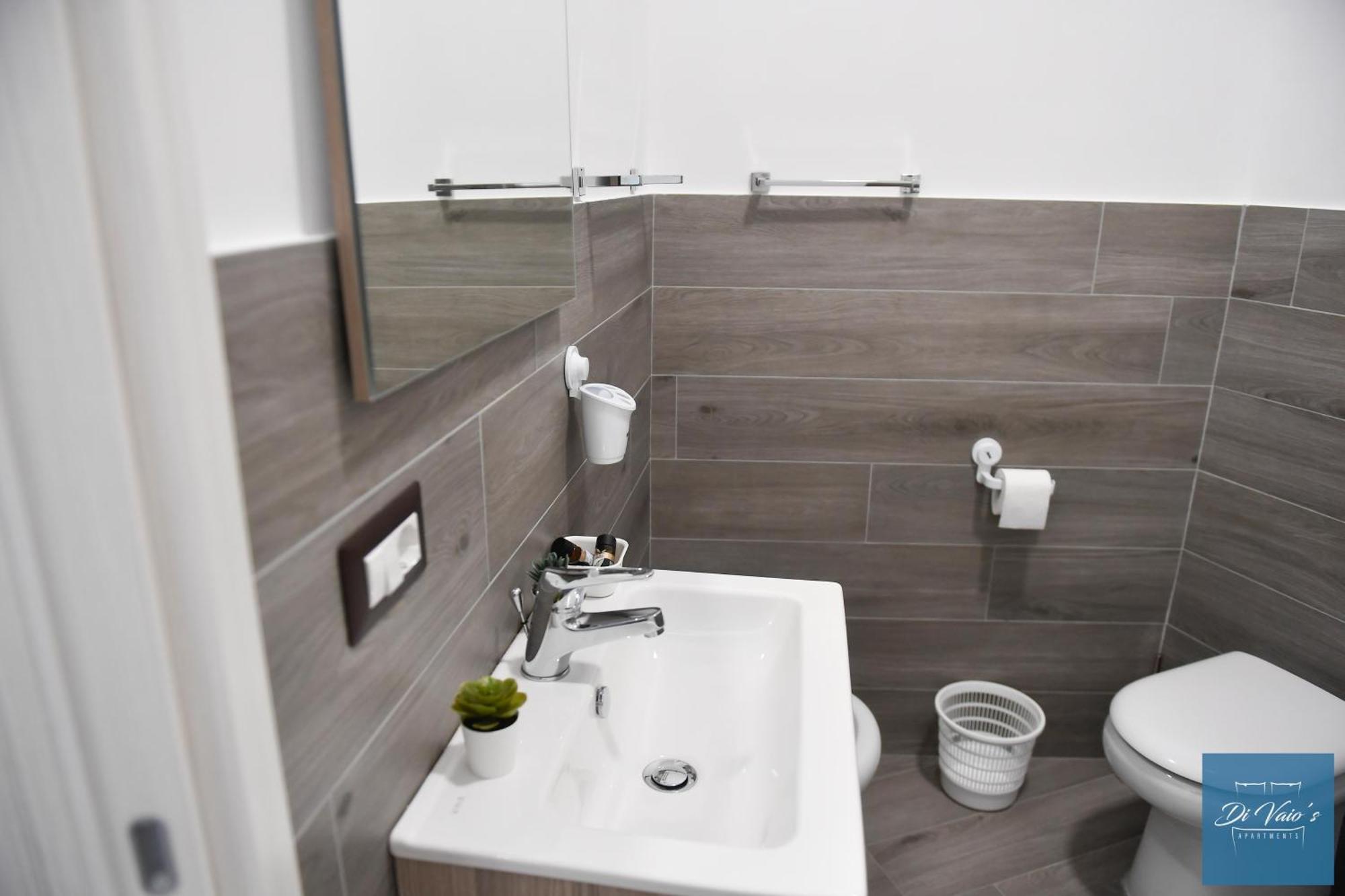 Di Vaio'S Apartments Naples Exterior photo