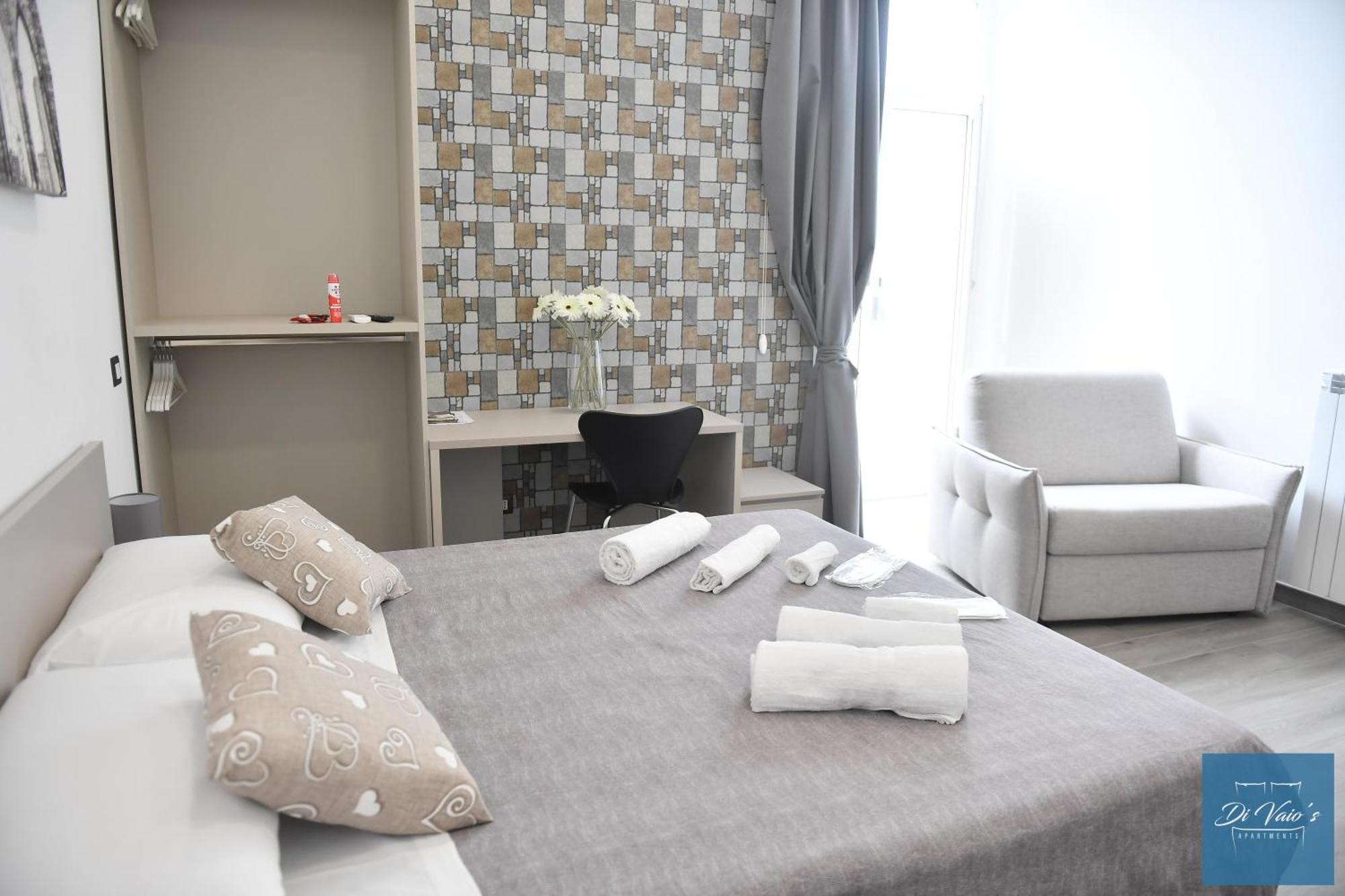 Di Vaio'S Apartments Naples Exterior photo