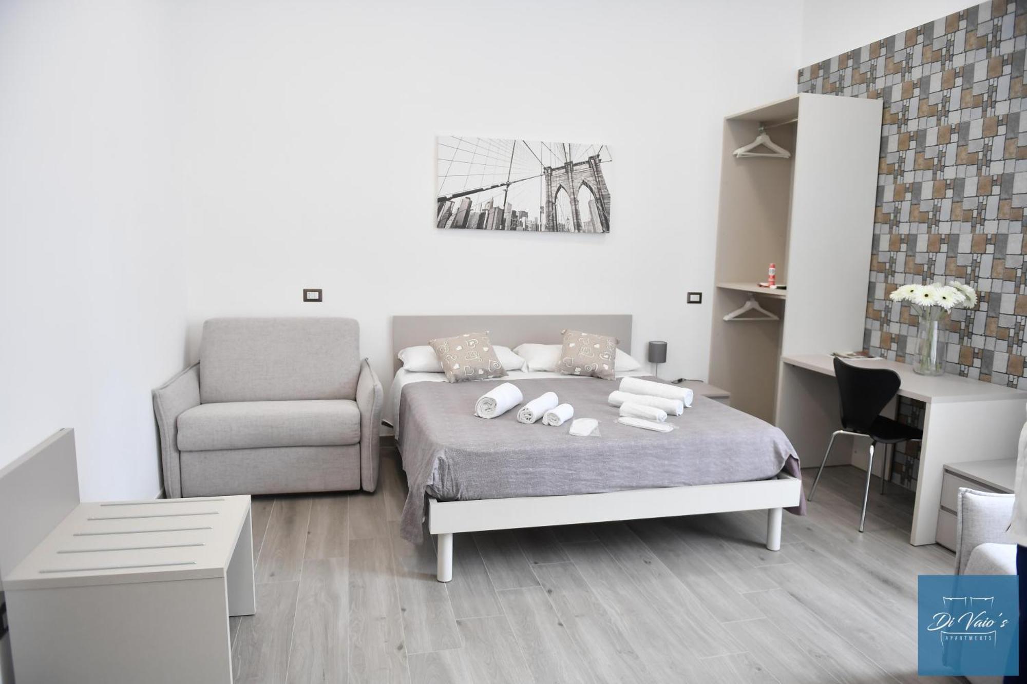 Di Vaio'S Apartments Naples Exterior photo